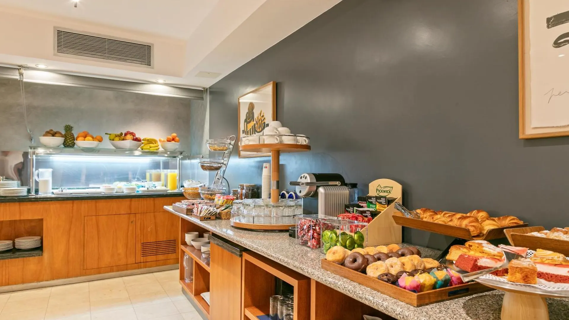 Hotel Acta Azul Barcelona 3*,