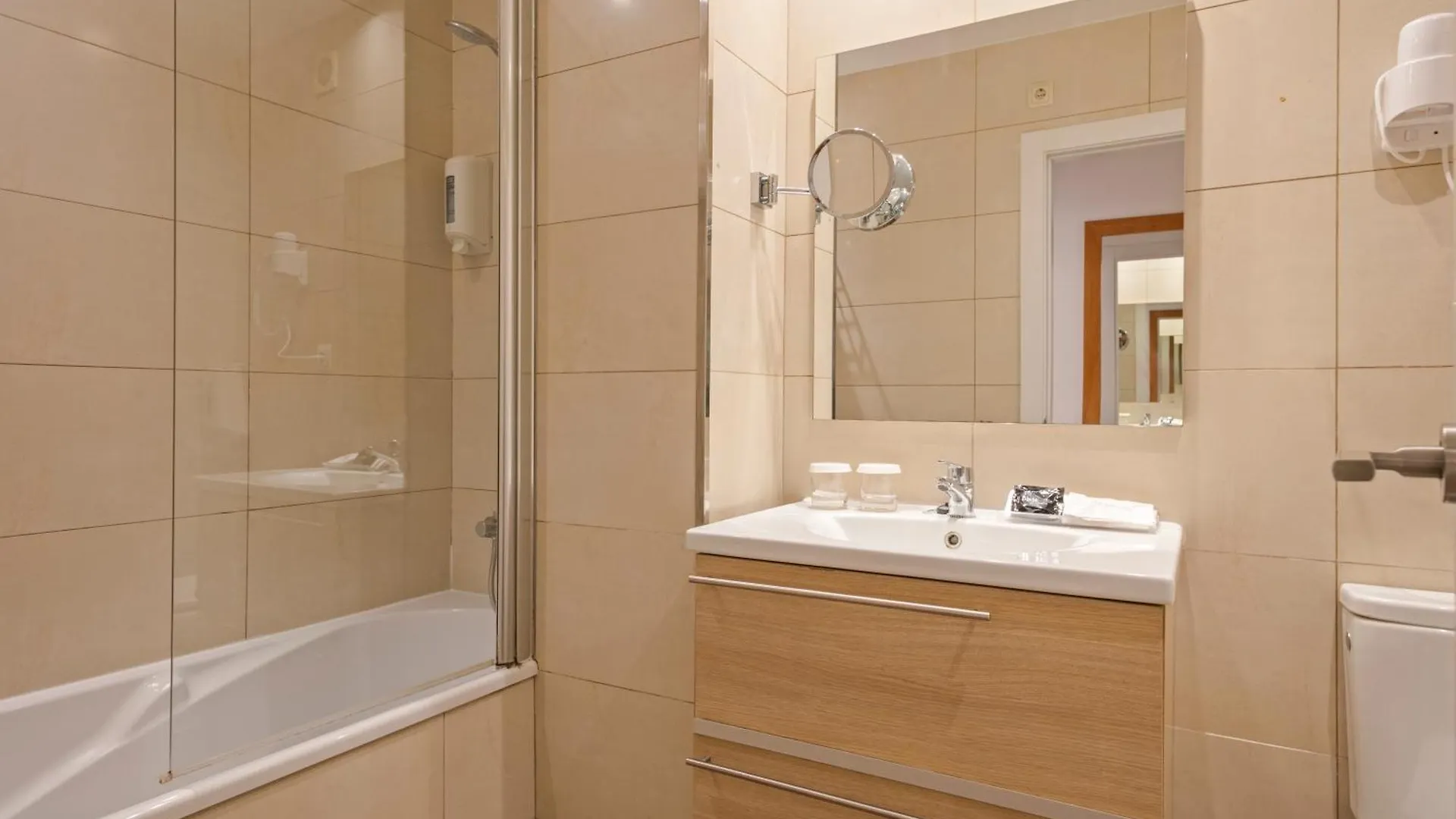 Hotel Acta Azul Barcelona Spain