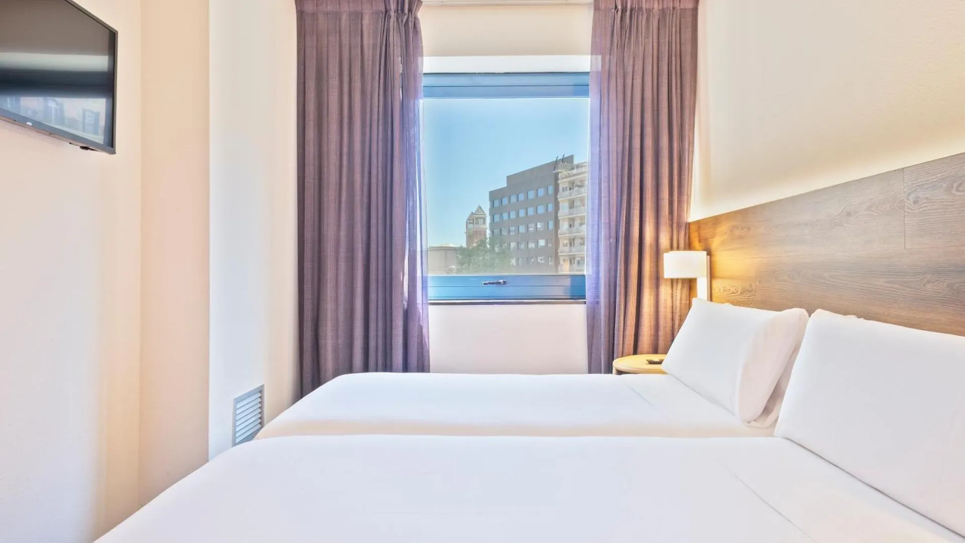 Hotel Acta Azul Barcelona 3*,